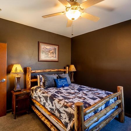 Bison Lodge - Lg Home - 2 Bedrooms - Less Than 5 Miles To Yellowstone North Entrance, Sleeps Up To 8 Гардинър Екстериор снимка