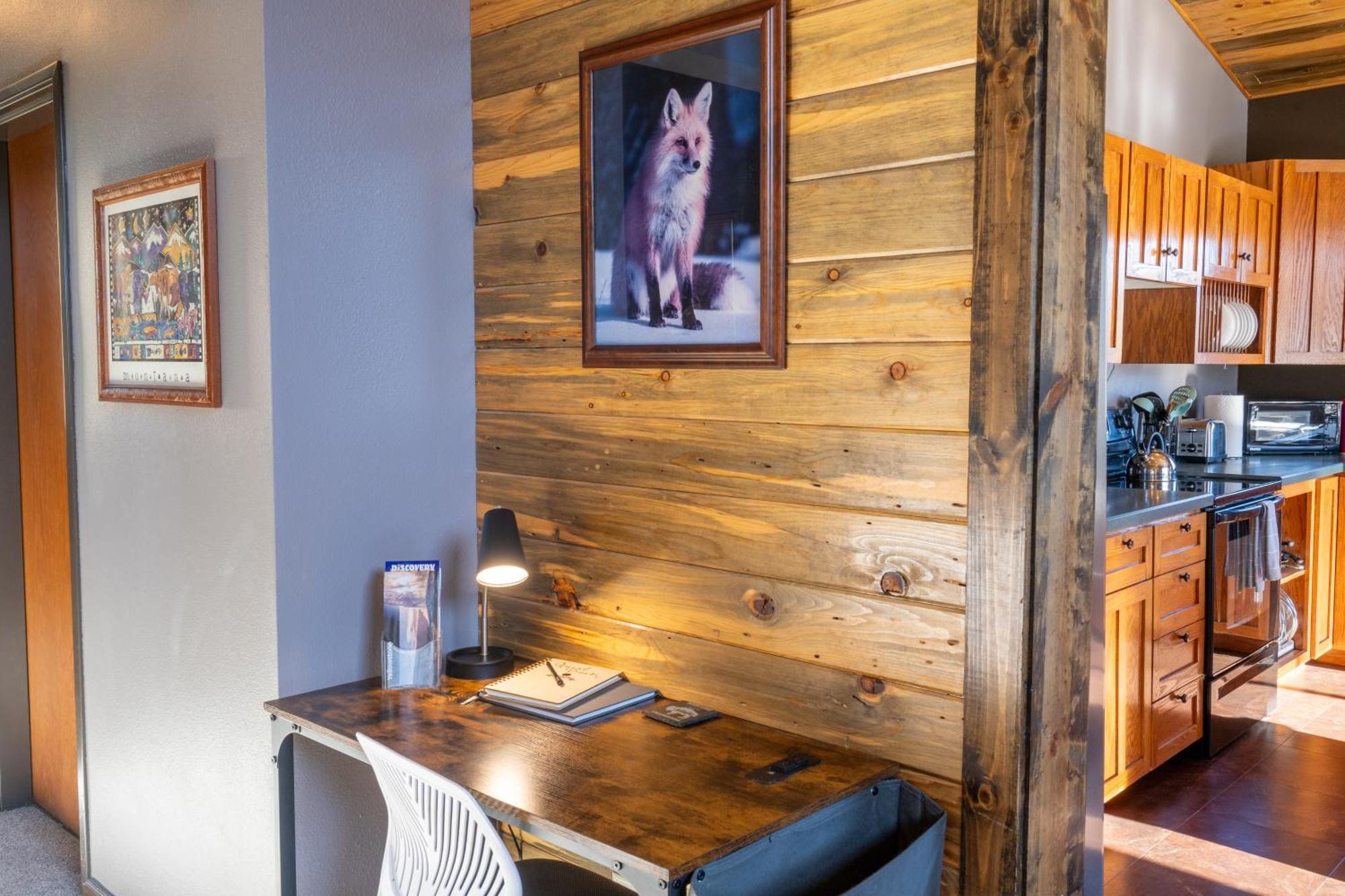 Bison Lodge - Lg Home - 2 Bedrooms - Less Than 5 Miles To Yellowstone North Entrance, Sleeps Up To 8 Гардинър Екстериор снимка